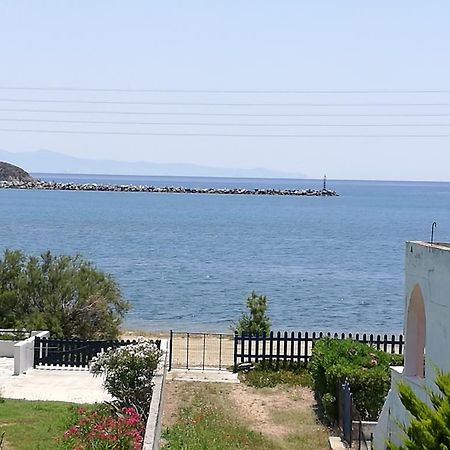 House Near Sea Apartment Гаврион Екстериор снимка
