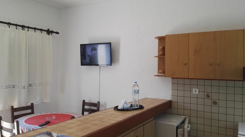 House Near Sea Apartment Гаврион Екстериор снимка