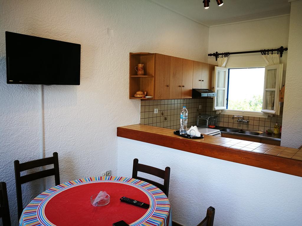 House Near Sea Apartment Гаврион Екстериор снимка