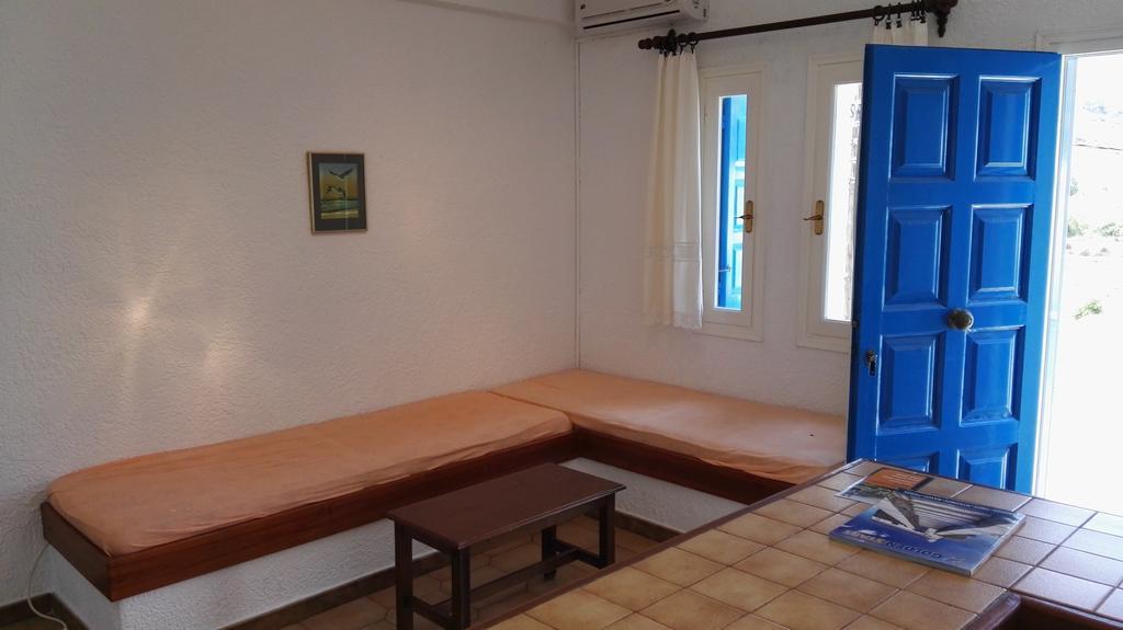 House Near Sea Apartment Гаврион Екстериор снимка